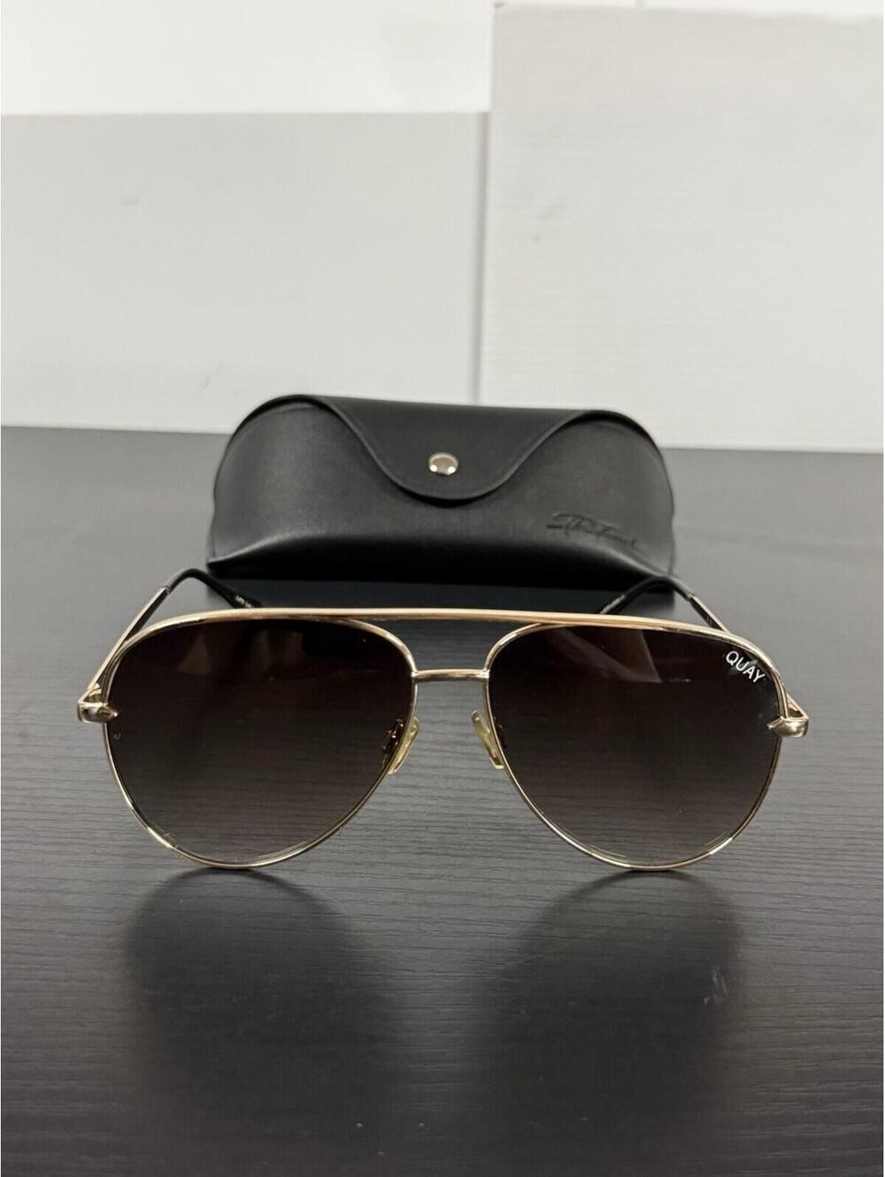 Quay Australia Sahara Aviator Sunglasses Gold Brown Gradient Lens w/ Case